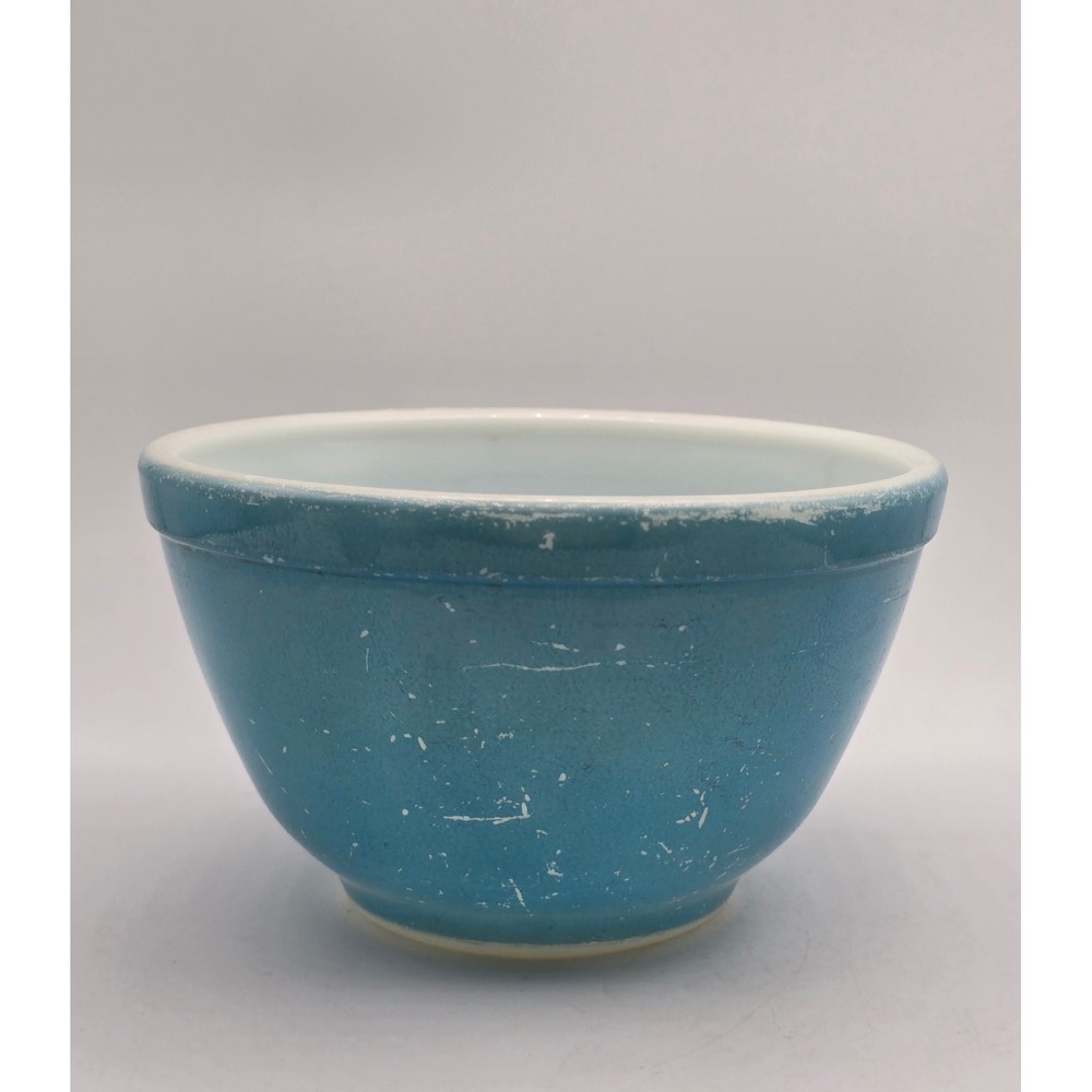 Vintage Pyrex Turquoise Blue 401 Mixing Bowl 1.5 Pint Small Milk Glass 5.75"